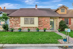 17 Northshire St, Victoria, TX 77904 - Photo 1