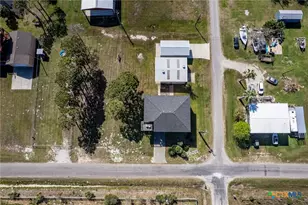 211 W Taylor Ave, Port O'Connor, TX 77982 - Photo 2