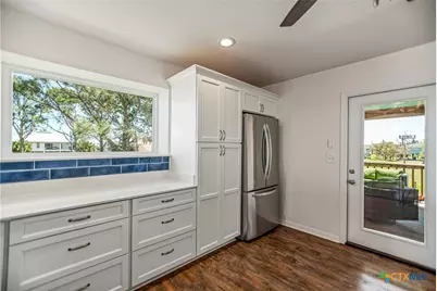211 W Taylor Avenue, Port O'Connor, TX 77982 - Photo 30