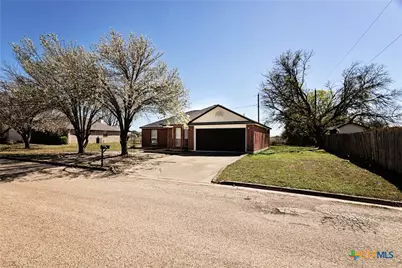 809 Steven Street, Troy, TX 76579 - Photo 2