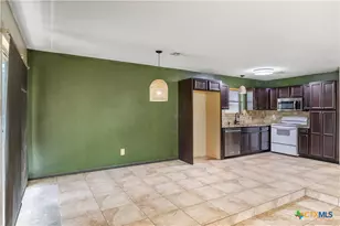 202 Georgia Ln, Victoria, TX 77901 - Photo 8