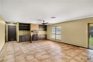 202 Georgia Ln, Victoria, TX 77901 - Photo 4
