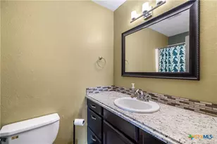 202 Georgia Ln, Victoria, TX 77901 - Photo 12