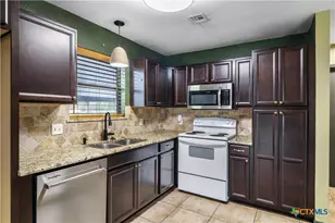 202 Georgia Ln, Victoria, TX 77901 - Photo 10