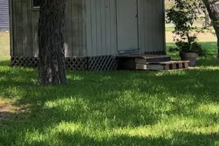 310 Brackenridge Ln, Seguin, TX 78155 - Photo 2