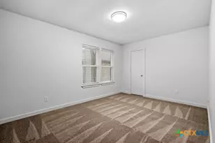 8406 Lyndon Ln, Austin, TX 78729 - Photo 18