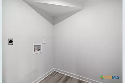 8406 Lyndon Lane, Austin, TX 78729 - Photo 12