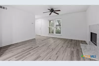 8406 Lyndon Lane, Austin, TX 78729 - Photo 6