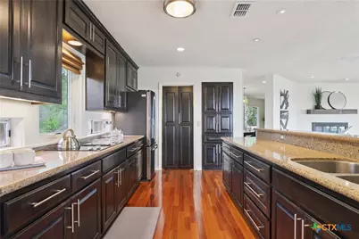 714 Starcrest, New Braunfels, TX 78130 - Photo 16