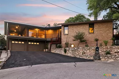 714 Starcrest, New Braunfels, TX 78130 - Photo 2