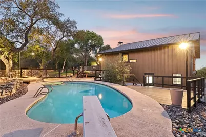714 Starcrest, New Braunfels, TX 78130 - Photo 4