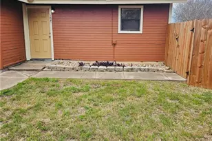 104 Plains Dr, Martindale, TX 78655 - Photo 8