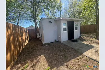 303 W. Dallas, Seadrift, TX 77983 - Photo 2