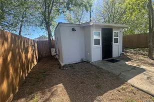 303 W Dallas, Seadrift, TX 77983 - Photo 2