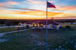 5450 Co Rd 101, Lampasas, TX 76550 - Photo 40