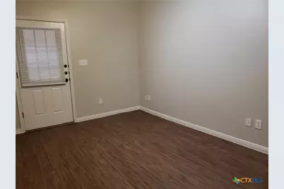 165 S Guadalupe Street #211, San Marcos, TX 78666 - Photo 4
