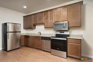 165 S Guadalupe St, San Marcos, TX 78666 - Photo 2