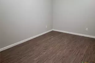 165 S Guadalupe St, San Marcos, TX 78666 - Photo 6