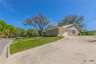 3019 Summit Dr, Belton, TX 76513 - Photo 30