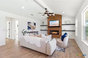 684 Appaloosa Dr, Fischer, TX 78623 - Photo 8