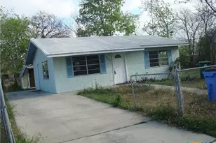 602 Silva St, Seguin, TX 78155 - Photo 1