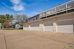 641 W 31st 1/2 St, Austin, TX 78705 - Photo 36