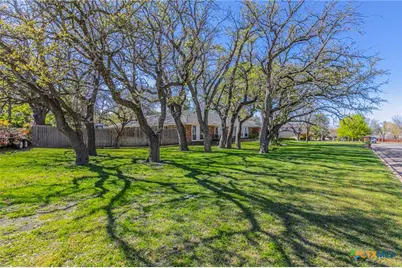 208 Highland Oaks Drive, Harker Heights, TX 76548 - Photo 34