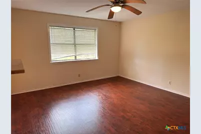 121 Byron Lane, Victoria, TX 77901 - Photo 6