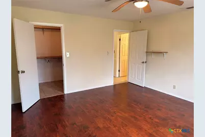 121 Byron Lane, Victoria, TX 77901 - Photo 8