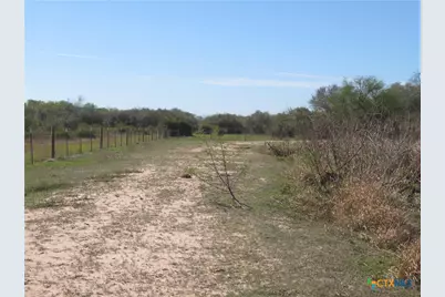 1923 Co Rd 286, Edna, TX 77957 - Photo 26