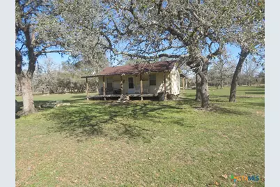 1923 Co Rd 286, Edna, TX 77957 - Photo 10