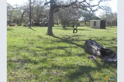 1923 Co Rd 286, Edna, TX 77957 - Photo 6