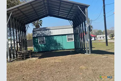 202 W Cleveland Avenue, Seadrift, TX 77983 - Photo 1