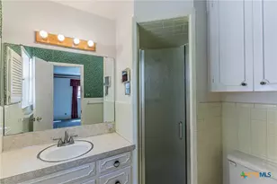 1808 N Beal St, Belton, TX 76513 - Photo 16