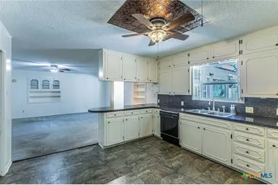 1808 N Beal Street, Belton, TX 76513 - Photo 8