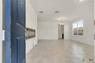 401 Briarfield Dr, Seguin, TX 78155 - Photo 4