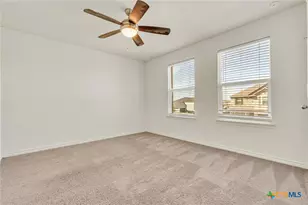 401 Briarfield Dr, Seguin, TX 78155 - Photo 24