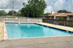 1051 Country Club Dr, Seguin, TX 78155 - Photo 20