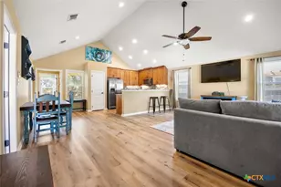 1306 Live Oak Dr, Spring Branch, TX 78070 - Photo 4