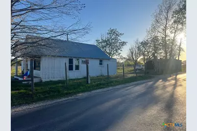 37 Hannessee Road, Cuero, TX 77954 - Photo 2