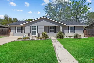 236 Glenbrook Dr, New Braunfels, TX 78130 - Photo 1