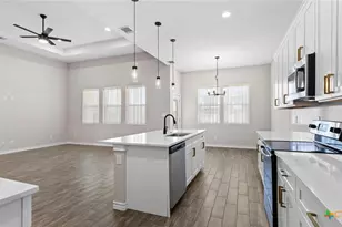 8511 Ventura Blvd, Selma, TX 78154 - Photo 10