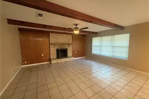 1004 Hillyer St, San Marcos, TX 78666 - Photo 2