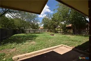 1004 Hillyer St, San Marcos, TX 78666 - Photo 12