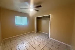 1004 Hillyer St, San Marcos, TX 78666 - Photo 10