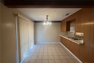 1004 Hillyer St, San Marcos, TX 78666 - Photo 4