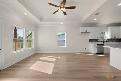 214 Spindletop Street, Gatesville, TX 76528 - Photo 6