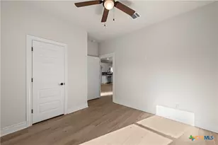 214 Spindletop St, Gatesville, TX 76528 - Photo 14