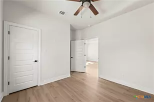 214 Spindletop St, Gatesville, TX 76528 - Photo 18