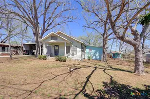 1631 E Fannin St, Luling, TX 78648 - Photo 1
